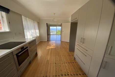Photo of property in 37 Huntleigh Park Way, Ngaio, Wellington, 6035