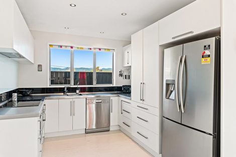 Photo of property in 9 Mahana Road, Paraparaumu Beach, Paraparaumu, 5032