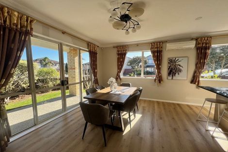 Photo of property in 12 Janway Avenue, Flat Bush, Auckland, 2016