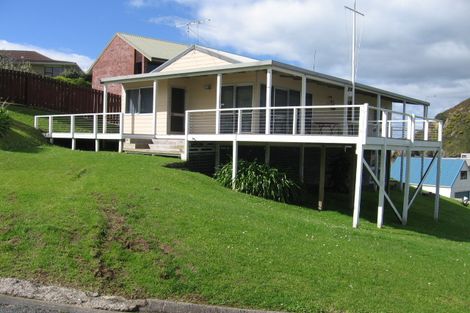 Photo of property in 56 Du Fresne Place, Russell, 0202