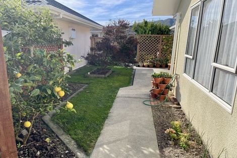 Photo of property in 2/26 Whites Line West, Woburn, Lower Hutt, 5010