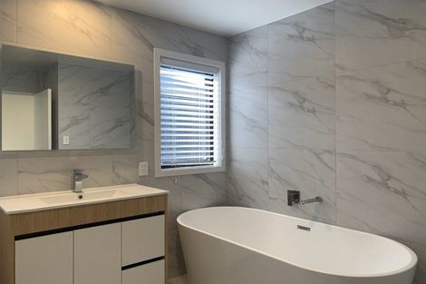 Photo of property in 28 Paina Crescent, Massey, Auckland, 0614