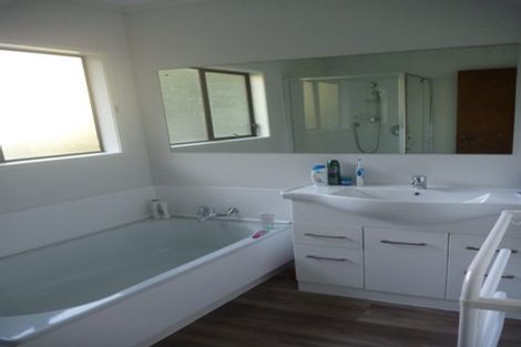 Photo of property in 1/41 Glencoe Road, Browns Bay, Auckland, 0630