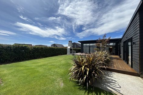 Photo of property in 5 Mcdonald Street, Wanaka, 9305