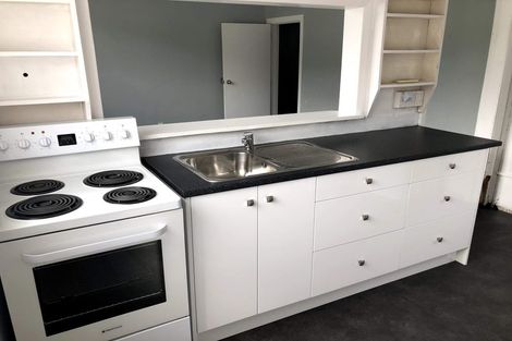 Photo of property in 39 Hall Street, Newtown, Wellington, 6021