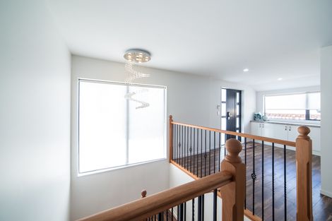 Photo of property in 3b De Val Drive, Titirangi, Auckland, 0604