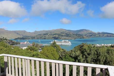 Photo of property in 10 Selwyn Parade, Lyttelton, 8082