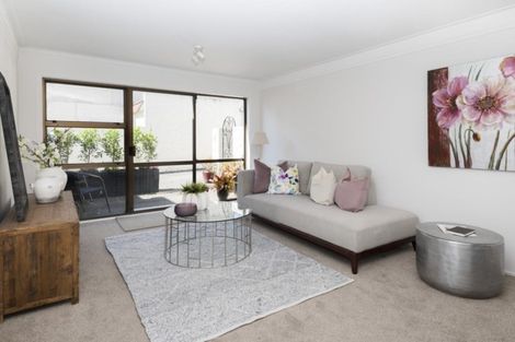 Photo of property in 52a The Parade, Bucklands Beach, Auckland, 2012