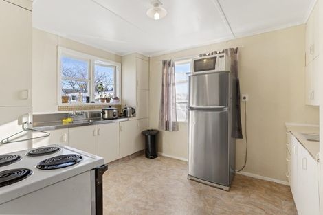 Photo of property in 5 Goldsmith Crescent, Levin, 5510