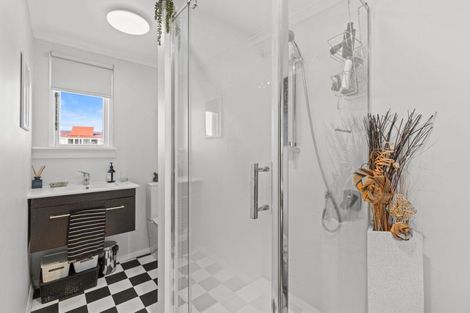 Photo of property in 2c Saint Leonard Street, Saint Johns Hill, Whanganui, 4501