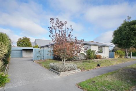 Photo of property in 15 Inwoods Road, Parklands, Christchurch, 8083