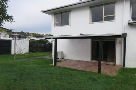 Photo of property in 102 Churton Drive, Churton Park, Wellington, 6037