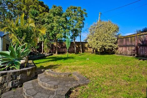 Photo of property in 9 Statesman Street, Henderson, Auckland, 0612