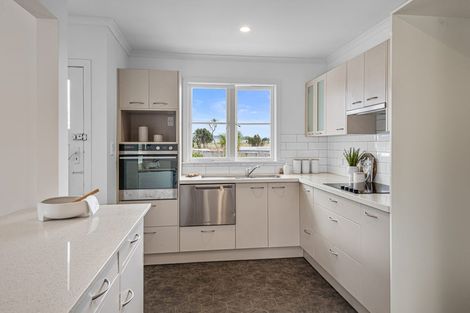 Photo of property in 1 Whimp Avenue, Onerahi, Whangarei, 0110