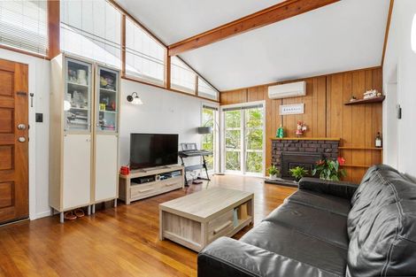 Photo of property in 6 Orion Place, Hillcrest, Auckland, 0627