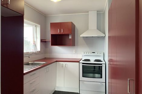 Photo of property in 9 Alston Avenue, Kelston, Auckland, 0602