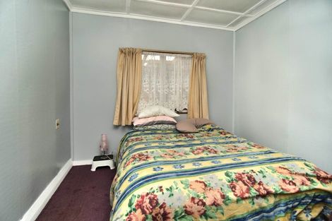 Photo of property in 22 Russell Street, Westport, 7825