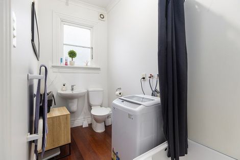 Photo of property in 41 Nairn Street, Mount Cook, Wellington, 6011