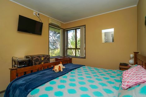 Photo of property in 202 Godley Road, Titirangi, Auckland, 0604