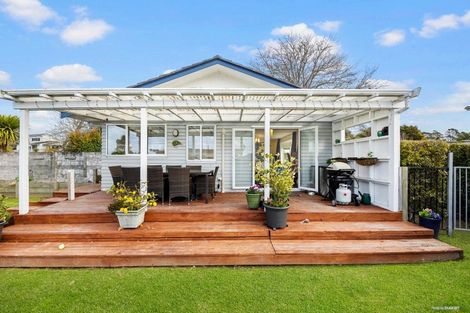 Photo of property in 3 Realm Place, Massey, Auckland, 0614