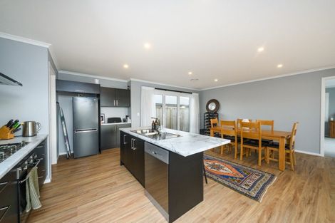 Photo of property in 2 Oldfield Lane, Marton, 4710