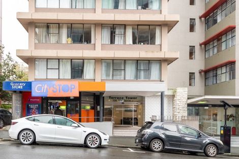 Photo of property in Terrace Tower Apartments, 8a/126 The Terrace, Wellington Central, Wellington, 6011