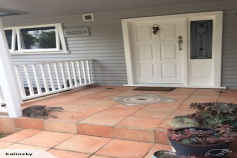 Photo of property in 3 Shanley Crescent, Waiuku, 2123