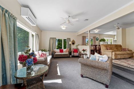 Photo of property in 27 Camelot Place, Glenfield, Auckland, 0629