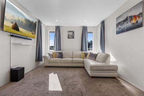 Photo of property in 10 Elena Place, Welcome Bay, Tauranga, 3112