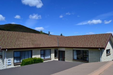 Photo of property in 47 Black Peak Road, Omarama, 9412