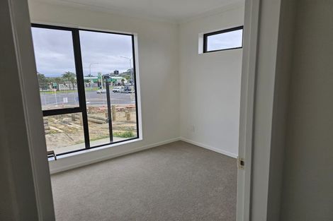 Photo of property in 4 Waipuhinui Way, Wiri, Auckland, 2104