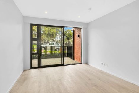 Photo of property in 25/g01 Potter Avenue, Northcote, Auckland, 0627