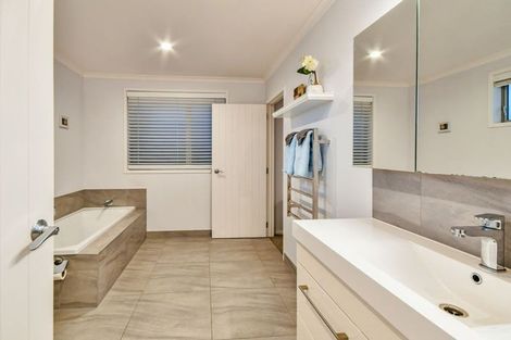 Photo of property in 41 Westmuir Crescent, Pokeno, 2402