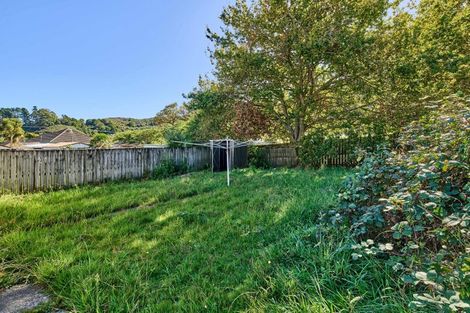 Photo of property in 4 Reuben Grove, Naenae, Lower Hutt, 5011