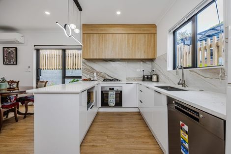 Photo of property in 16d Balgowan Terrace, Conifer Grove, Takanini, 2112