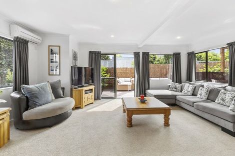 Photo of property in 49u3 Ranui Terrace, Tawa, Wellington, 5028