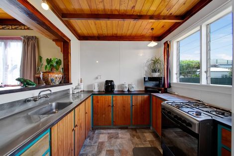 Photo of property in 56 Vogel Street, Hawera, 4610