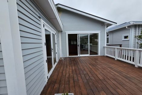 Photo of property in 83 Eden Street, Island Bay, Wellington, 6023
