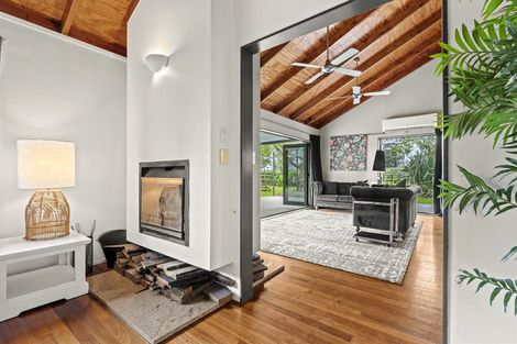 Photo of property in 5 Pukanui Avenue, Totara Park, 2019