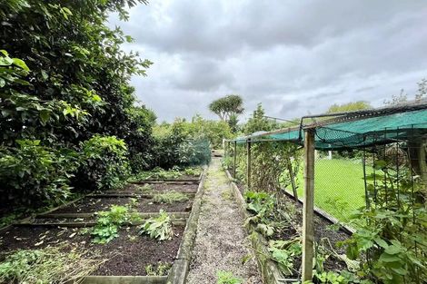 Photo of property in 50 Kervil Avenue, Te Atatu Peninsula, Auckland, 0610