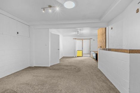 Photo of property in 174 Huatoki Street, Upper Vogeltown, New Plymouth, 4310