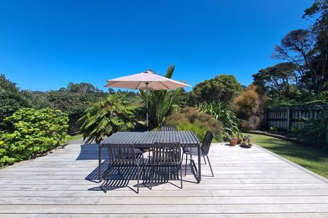 Photo of property in 70 Driving Creek Road, Coromandel, 3506