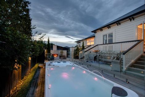 Photo of property in 12 Farndon Road, Clive, 4102