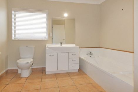 Photo of property in 6 Teppett Place, Foxton Beach, Foxton, 4815