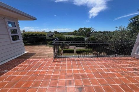 Photo of property in 3 Copperfield Terrace, Mellons Bay, Auckland, 2014