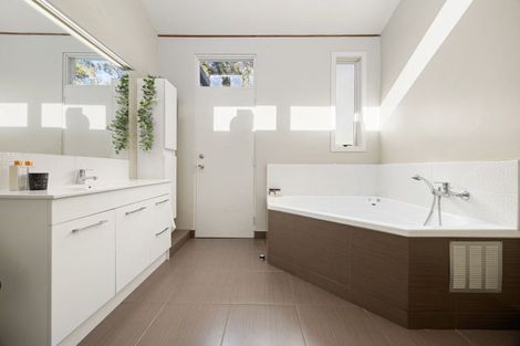 Photo of property in 27 Balfour Crescent, Riverlea, Hamilton, 3216