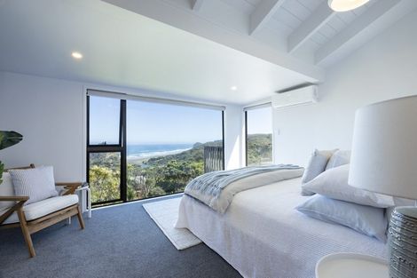Photo of property in 109 Seaview Road, Piha, 0772