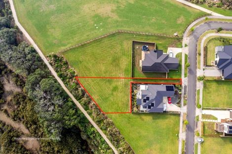 Photo of property in 71 Tahuna Minhinnick Drive, Glenbrook, 2681