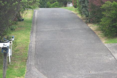Photo of property in 9a Redfern Lane, Glenfield, Auckland, 0629