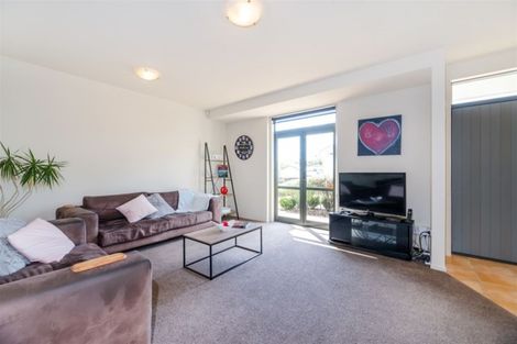 Photo of property in 68 Gunner Drive, Te Atatu Peninsula, Auckland, 0610